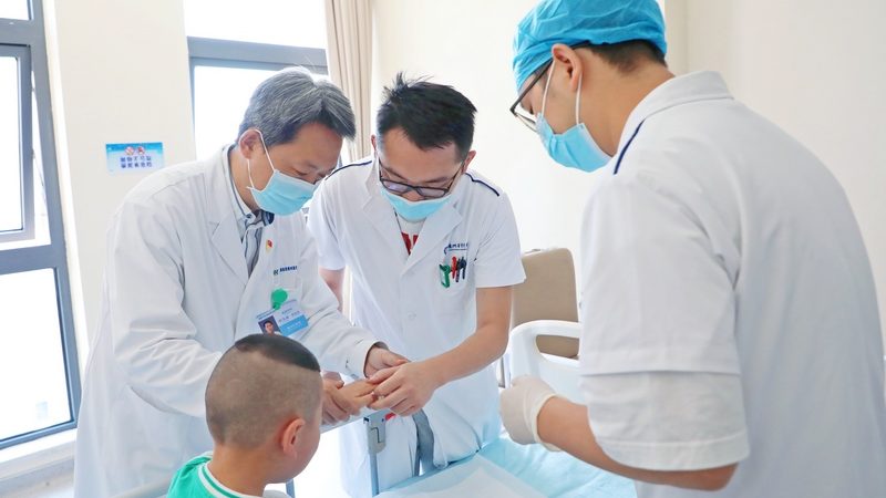 秋冬中老年养生，艾灸方法知多少？**